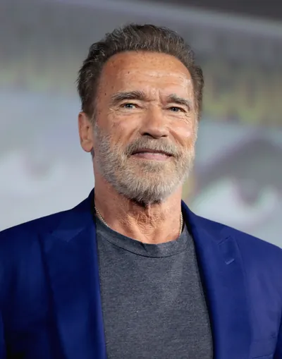 Arnold Schwarzenegger: O Ícone da Ficção Científica que Moldou Gerações de Blockbusters