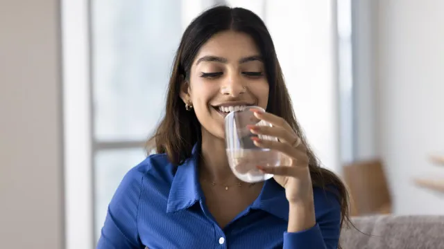 Água Fria: O Efeito da Água com Gás na Saúde dos Dentes