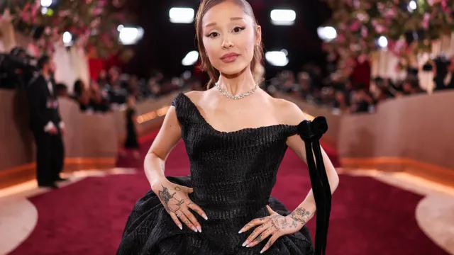 Ariana Grande lança ação contra hackers que roubam e vazam suas músicas e vídeos