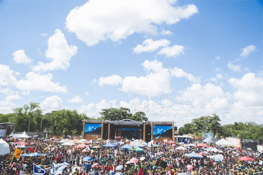 Festival de Música é Evacuado Repentinamente devido a Ventos Fortes