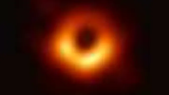 Lentes Gravitacionais do Sol Pode Mapear Anãs Brancas e Buracos Negros