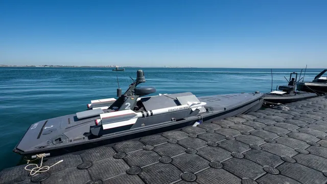 Pentagon lança competição de $100 milhões para desenvolver barcos autônomos