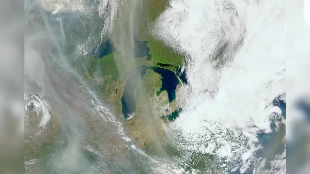 Satélite Espacial detecta fumaça de incêndio florestal no Canadá