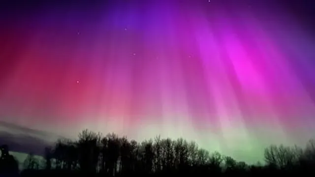 Tempestades no espaço iluminam o céu da Japão com auroras vermelhas mais altas d